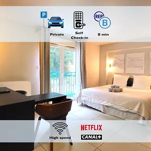 Appartement La Parisienne - Spacieux Avec Parking Prive